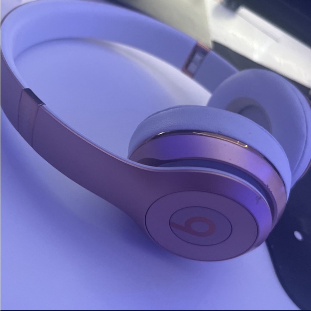 Beats Wireless - Rose Gold